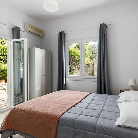 Katerina Horizon Apartments By Konnect - 1,8Km From Ipsos Beach エクステリア 写真