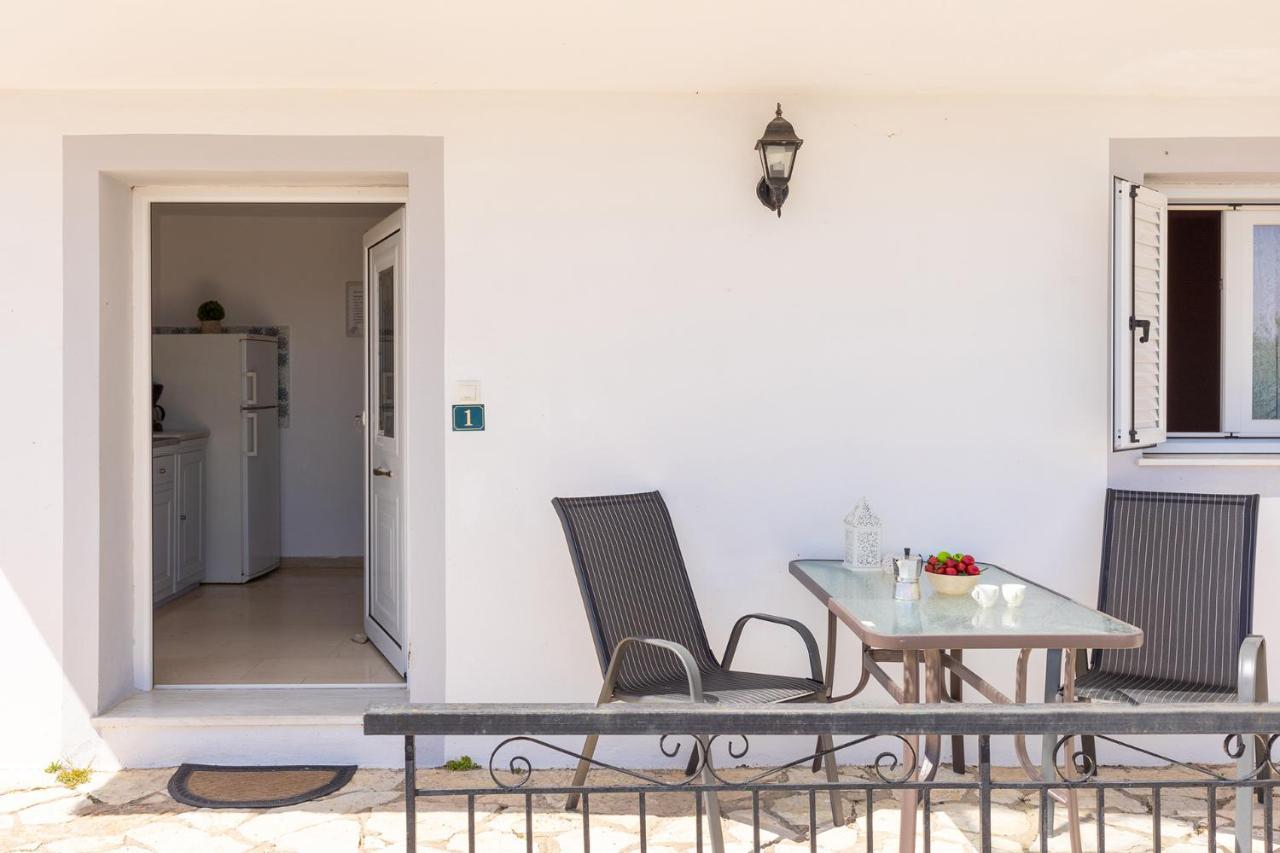Katerina Horizon Apartments By Konnect - 1,8Km From Ipsos Beach エクステリア 写真